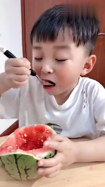 叔叔带网红吃瓜,一场美食与娱乐的盛宴
